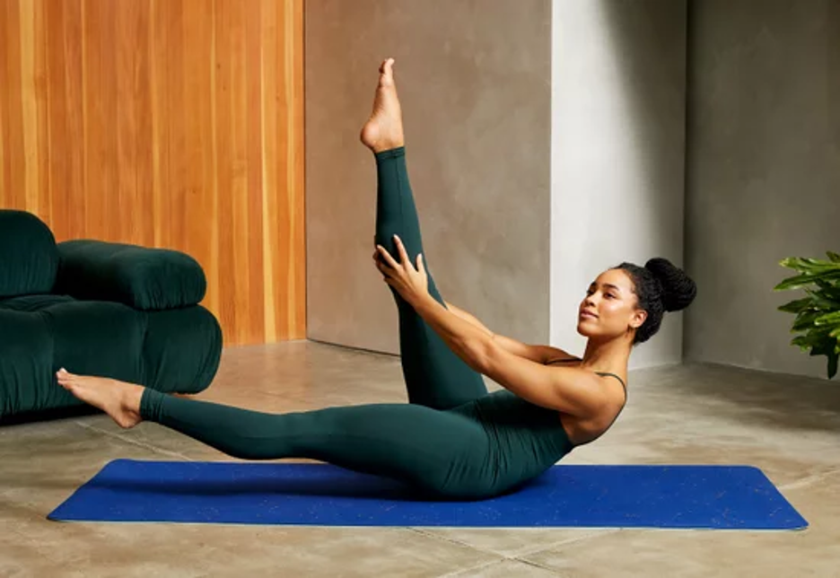 12 Ab-Shaking Moves Pilates Instructors Love For a Strong Core
